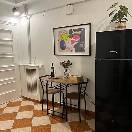 Quiet Apartment With Garden View In Kolonaki Атина Екстериор снимка