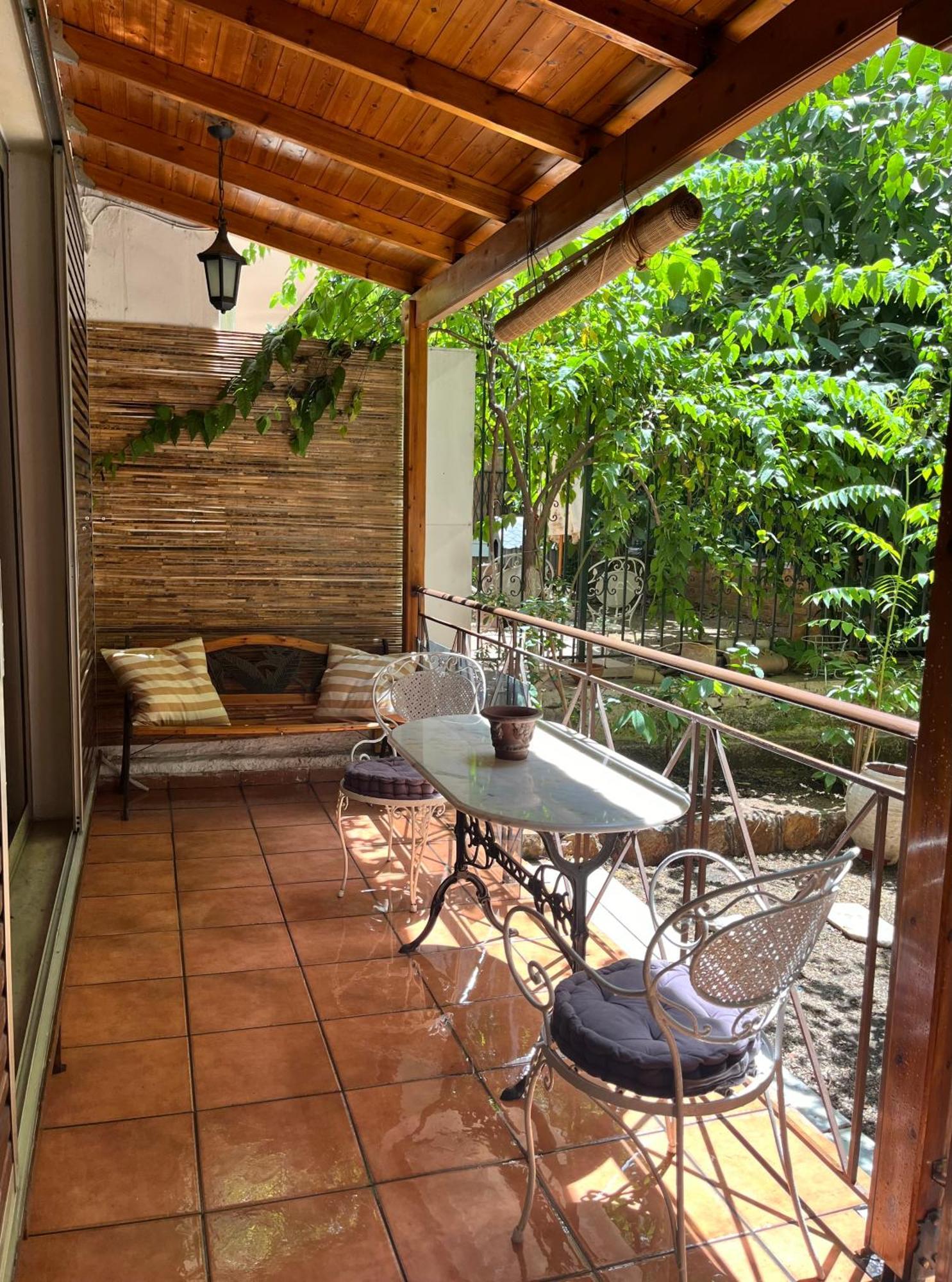 Quiet Apartment With Garden View In Kolonaki Атина Екстериор снимка