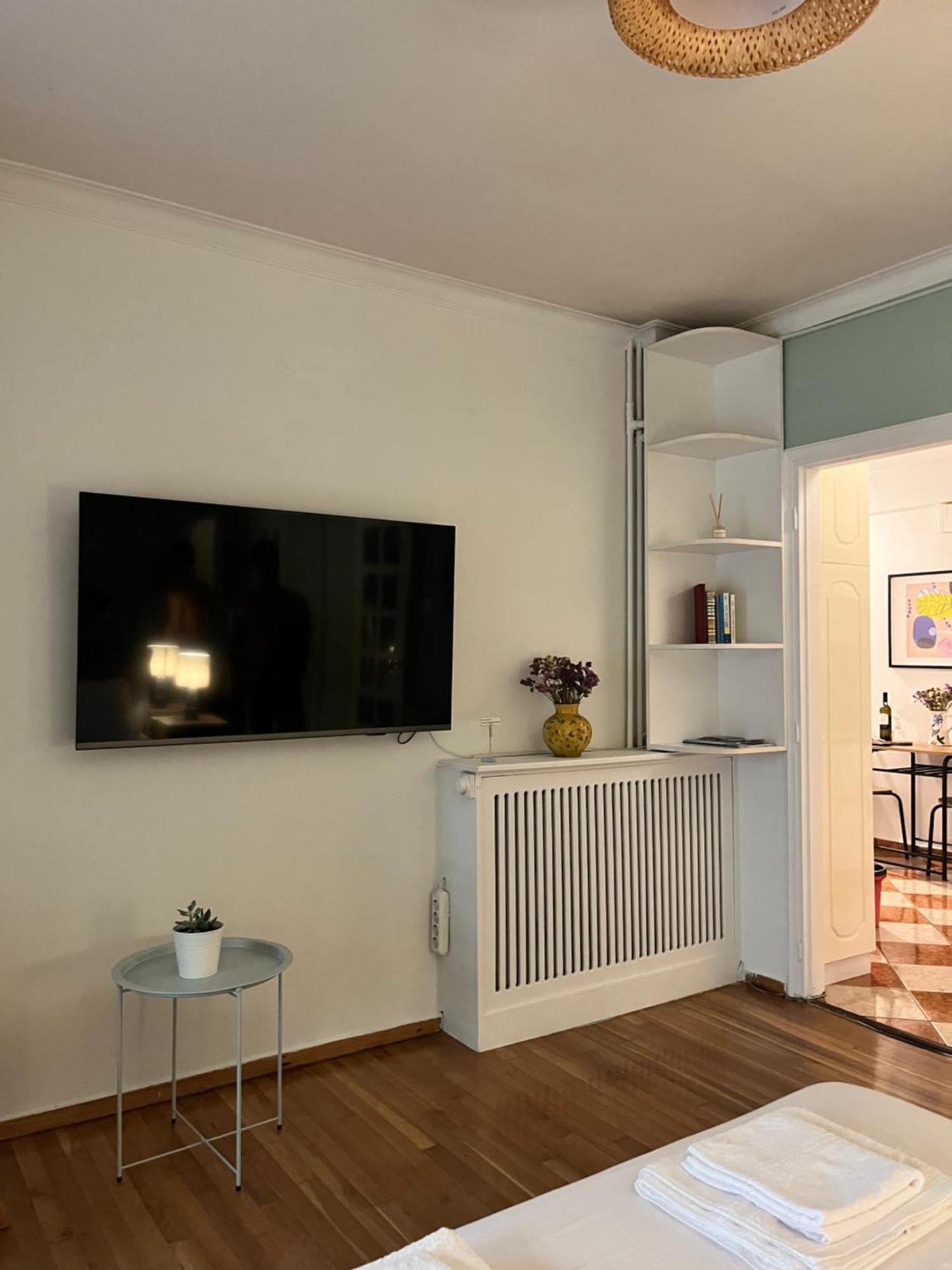 Quiet Apartment With Garden View In Kolonaki Атина Екстериор снимка